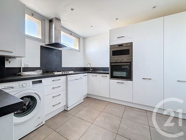 Appartement T4 à louer - 4 pièces - 92.36 m2 - MARSEILLE - 13008 - PROVENCE-ALPES-COTE-D-AZUR - Century 21 Can Transactions