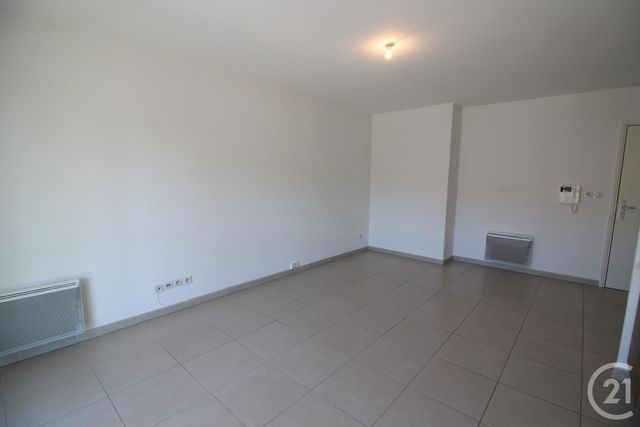 Appartement T3 à louer - 3 pièces - 54.7 m2 - MARSEILLE - 13008 - PROVENCE-ALPES-COTE-D-AZUR - Century 21 Can Transactions