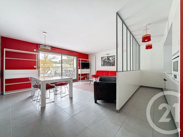 Appartement T3 à vendre - 3 pièces - 66.2 m2 - MARSEILLE - 13008 - PROVENCE-ALPES-COTE-D-AZUR - Century 21 Can Transactions