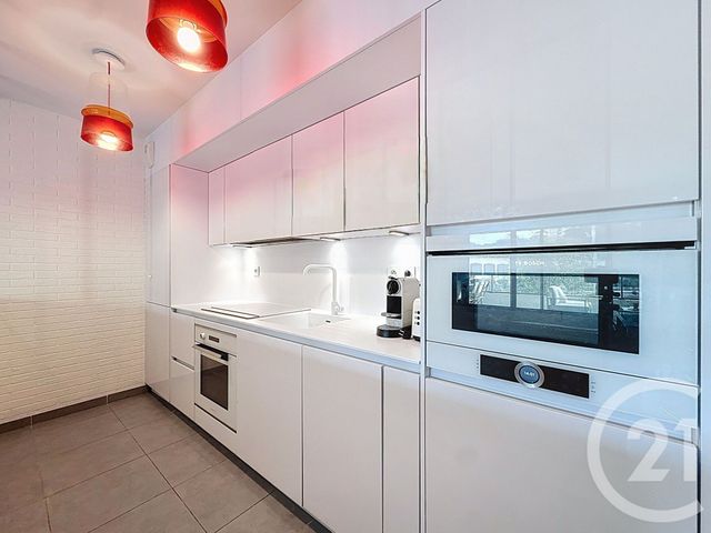 Appartement T3 à vendre - 3 pièces - 66.2 m2 - MARSEILLE - 13008 - PROVENCE-ALPES-COTE-D-AZUR - Century 21 Can Transactions