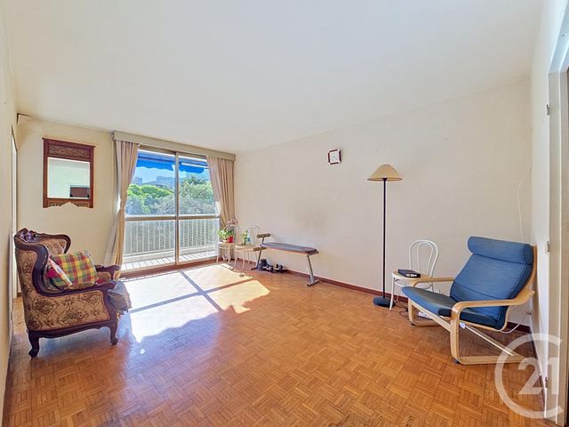 Appartement T3 à vendre - 3 pièces - 69.21 m2 - MARSEILLE - 13009 - PROVENCE-ALPES-COTE-D-AZUR - Century 21 Can Transactions