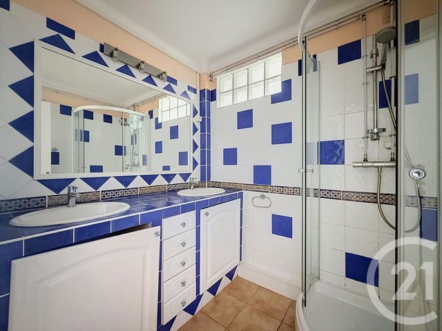 Appartement T3 à vendre - 4 pièces - 80.0 m2 - MARSEILLE - 13008 - PROVENCE-ALPES-COTE-D-AZUR - Century 21 Can Transactions
