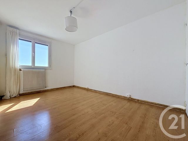 Appartement T3 à vendre - 4 pièces - 80.0 m2 - MARSEILLE - 13008 - PROVENCE-ALPES-COTE-D-AZUR - Century 21 Can Transactions