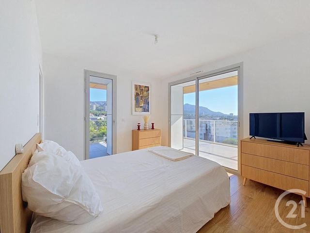 Appartement T4 à vendre - 4 pièces - 91.4 m2 - MARSEILLE - 13008 - PROVENCE-ALPES-COTE-D-AZUR - Century 21 Can Transactions