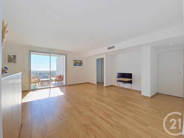 Appartement T4 à vendre - 4 pièces - 91.4 m2 - MARSEILLE - 13008 - PROVENCE-ALPES-COTE-D-AZUR - Century 21 Can Transactions