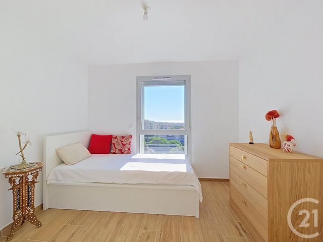 Appartement T4 à vendre - 4 pièces - 91.4 m2 - MARSEILLE - 13008 - PROVENCE-ALPES-COTE-D-AZUR - Century 21 Can Transactions