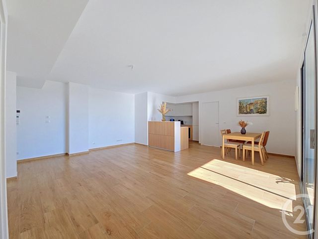 Appartement T4 à vendre - 4 pièces - 91.4 m2 - MARSEILLE - 13008 - PROVENCE-ALPES-COTE-D-AZUR - Century 21 Can Transactions