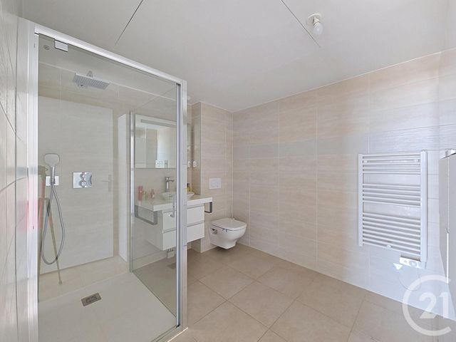 Appartement T4 à vendre - 4 pièces - 91.4 m2 - MARSEILLE - 13008 - PROVENCE-ALPES-COTE-D-AZUR - Century 21 Can Transactions