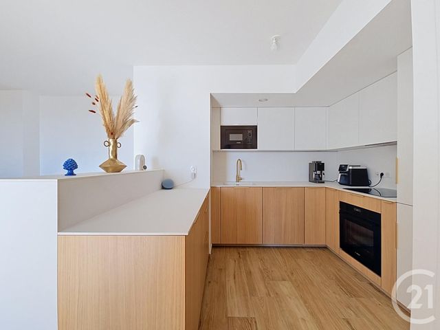Appartement T4 à vendre - 4 pièces - 91.4 m2 - MARSEILLE - 13008 - PROVENCE-ALPES-COTE-D-AZUR - Century 21 Can Transactions