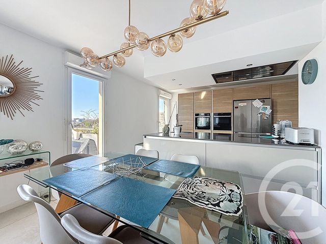 Appartement F5 à vendre - 5 pièces - 112.03 m2 - MARSEILLE - 13009 - PROVENCE-ALPES-COTE-D-AZUR - Century 21 Can Transactions