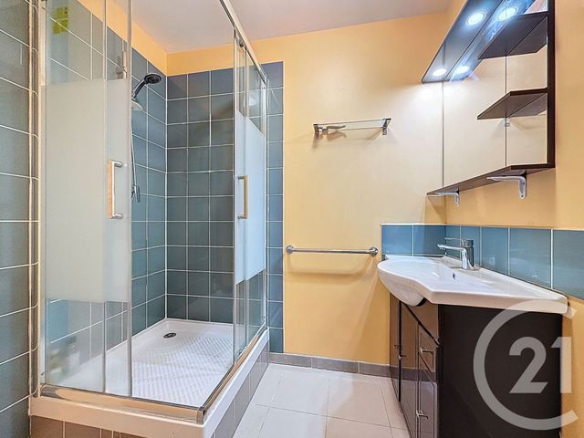 Appartement T3 à vendre - 3 pièces - 58.85 m2 - MARSEILLE - 13009 - PROVENCE-ALPES-COTE-D-AZUR - Century 21 Can Transactions