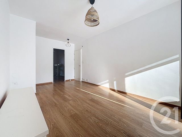 Appartement T3 à louer - 3 pièces - 57.32 m2 - MARSEILLE - 13008 - PROVENCE-ALPES-COTE-D-AZUR - Century 21 Can Transactions