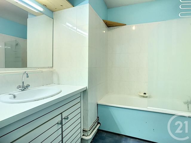 Appartement T5 à louer - 5 pièces - 98.24 m2 - MARSEILLE - 13009 - PROVENCE-ALPES-COTE-D-AZUR - Century 21 Can Transactions