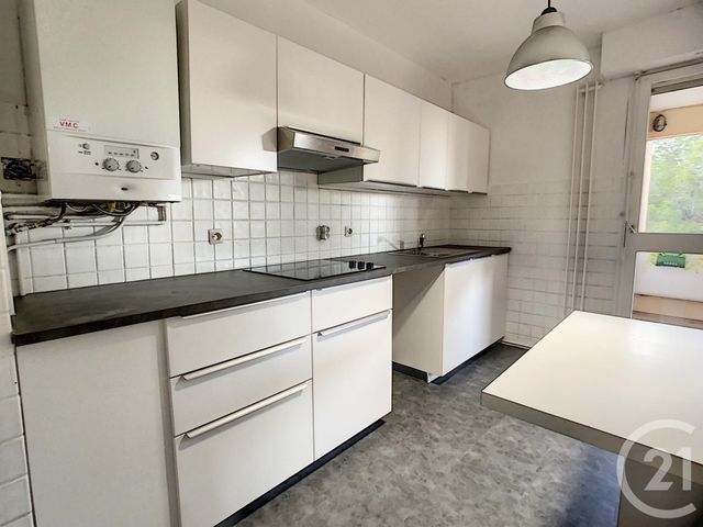 Appartement T5 à louer - 5 pièces - 98.24 m2 - MARSEILLE - 13009 - PROVENCE-ALPES-COTE-D-AZUR - Century 21 Can Transactions