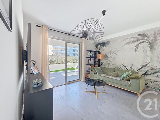 Appartement T3 à vendre - 3 pièces - 60.0 m2 - MARSEILLE - 13009 - PROVENCE-ALPES-COTE-D-AZUR - Century 21 Can Transactions