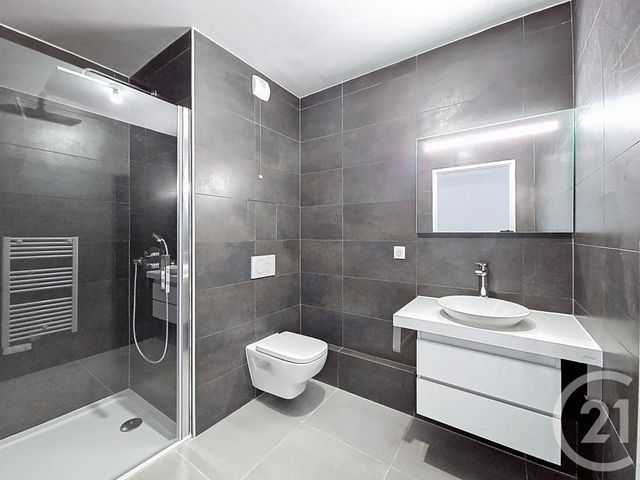 Appartement T2 à vendre - 2 pièces - 35.2 m2 - MARSEILLE - 13008 - PROVENCE-ALPES-COTE-D-AZUR - Century 21 Can Transactions