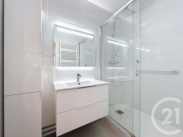 Appartement T3 à vendre - 3 pièces - 54.19 m2 - MARSEILLE - 13008 - PROVENCE-ALPES-COTE-D-AZUR - Century 21 Can Transactions