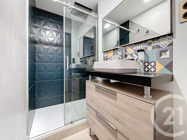 Appartement F3 à louer - 3 pièces - 52.91 m2 - MARSEILLE - 13009 - PROVENCE-ALPES-COTE-D-AZUR - Century 21 Can Transactions