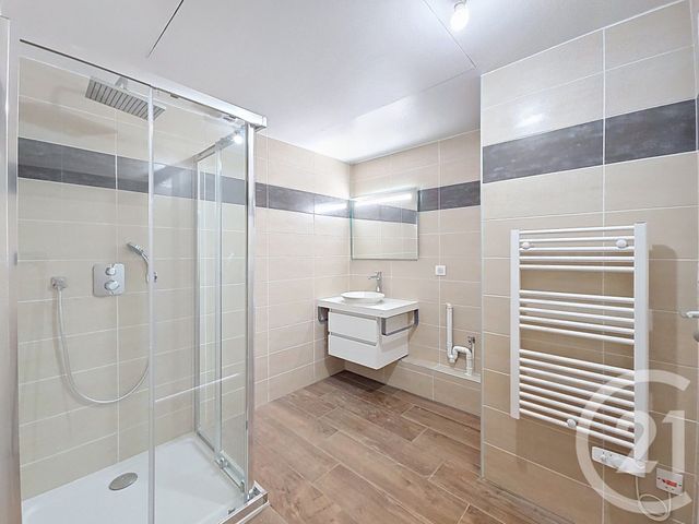 Appartement T4 à vendre - 4 pièces - 91.1 m2 - MARSEILLE - 13008 - PROVENCE-ALPES-COTE-D-AZUR - Century 21 Can Transactions