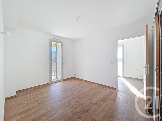 Appartement T4 à vendre - 4 pièces - 91.1 m2 - MARSEILLE - 13008 - PROVENCE-ALPES-COTE-D-AZUR - Century 21 Can Transactions