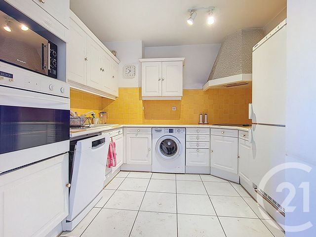 Appartement T3 à vendre - 3 pièces - 79.5 m2 - MARSEILLE - 13008 - PROVENCE-ALPES-COTE-D-AZUR - Century 21 Can Transactions