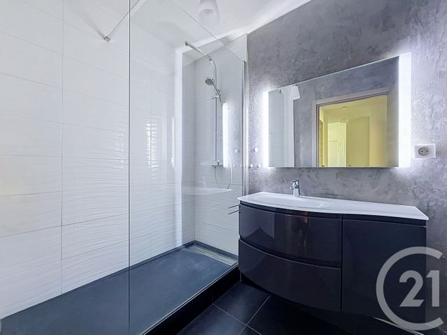 Appartement T3 à vendre - 3 pièces - 81.45 m2 - MARSEILLE - 13008 - PROVENCE-ALPES-COTE-D-AZUR - Century 21 Can Transactions