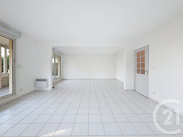 Appartement à louer - 3 pièces - 87.87 m2 - MARSEILLE - 13008 - PROVENCE-ALPES-COTE-D-AZUR - Century 21 Can Transactions