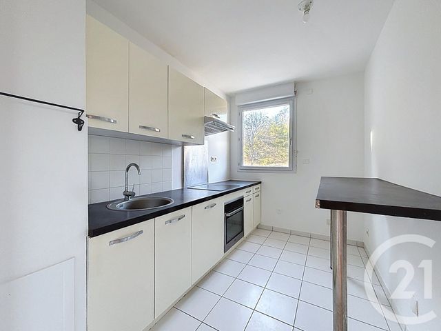 Appartement à louer - 3 pièces - 87.87 m2 - MARSEILLE - 13008 - PROVENCE-ALPES-COTE-D-AZUR - Century 21 Can Transactions