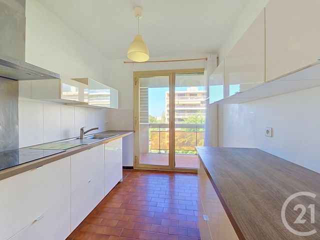 Appartement T4 à vendre - 4 pièces - 86.72 m2 - MARSEILLE - 13009 - PROVENCE-ALPES-COTE-D-AZUR - Century 21 Can Transactions
