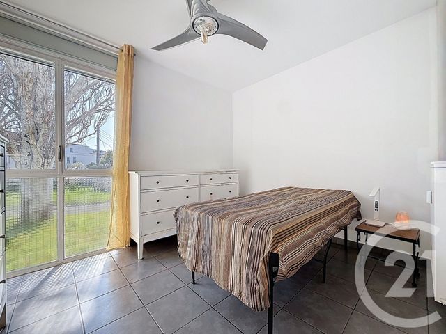 Appartement T3 à vendre - 3 pièces - 55.6 m2 - MARSEILLE - 13008 - PROVENCE-ALPES-COTE-D-AZUR - Century 21 Can Transactions