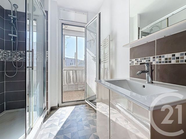 Appartement T3 à vendre - 3 pièces - 55.6 m2 - MARSEILLE - 13008 - PROVENCE-ALPES-COTE-D-AZUR - Century 21 Can Transactions