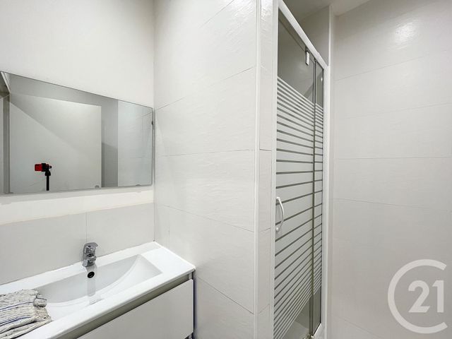 Appartement T3 à louer - 3 pièces - 67.65 m2 - MARSEILLE - 13007 - PROVENCE-ALPES-COTE-D-AZUR - Century 21 Can Transactions