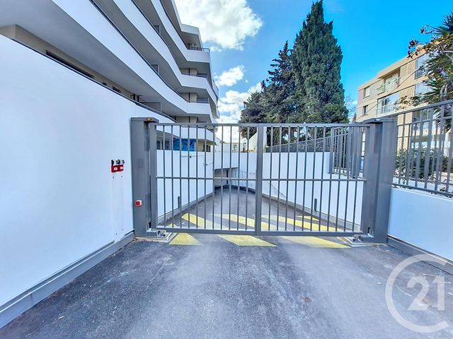 parking - MARSEILLE - 13008