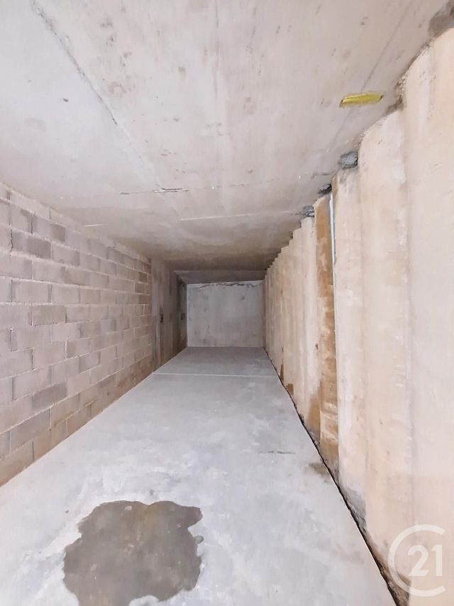 parking à louer - 22.0 m2 - MARSEILLE - 13008 - PROVENCE-ALPES-COTE-D-AZUR - Century 21 Can Transactions