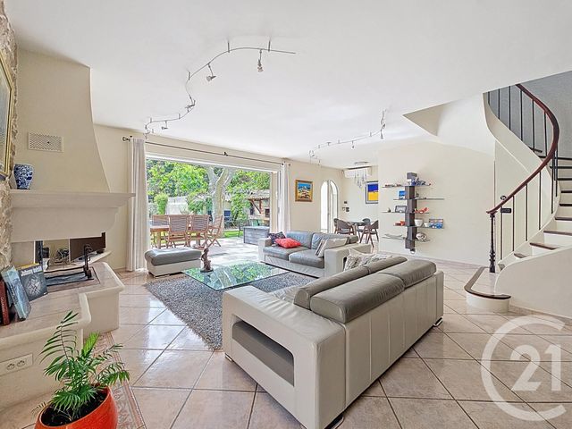 maison à vendre - 5 pièces - 155.92 m2 - MARSEILLE - 13008 - PROVENCE-ALPES-COTE-D-AZUR - Century 21 Can Transactions