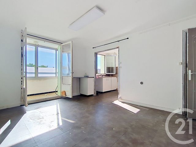 Appartement T3 à vendre - 3 pièces - 51.0 m2 - MARSEILLE - 13009 - PROVENCE-ALPES-COTE-D-AZUR - Century 21 Can Transactions