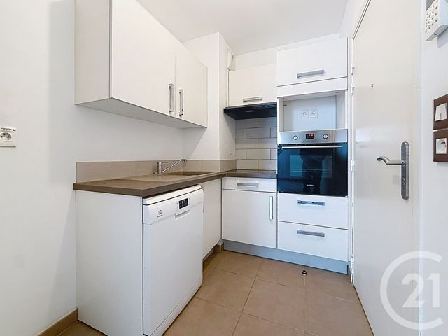 Appartement T2 à vendre - 2 pièces - 39.4 m2 - MARSEILLE - 13005 - PROVENCE-ALPES-COTE-D-AZUR - Century 21 Can Transactions