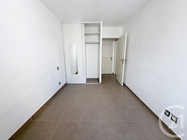 Appartement T2 à vendre - 2 pièces - 39.4 m2 - MARSEILLE - 13005 - PROVENCE-ALPES-COTE-D-AZUR - Century 21 Can Transactions