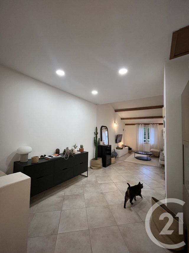 Appartement F2 à louer - 2 pièces - 60.0 m2 - MARSEILLE - 13008 - PROVENCE-ALPES-COTE-D-AZUR - Century 21 Can Transactions