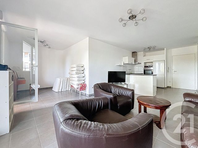 Appartement à louer - 3 pièces - 55.0 m2 - MARSEILLE - 13009 - PROVENCE-ALPES-COTE-D-AZUR - Century 21 Can Transactions