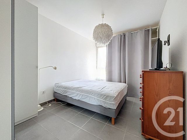 Appartement à louer - 3 pièces - 55.0 m2 - MARSEILLE - 13009 - PROVENCE-ALPES-COTE-D-AZUR - Century 21 Can Transactions