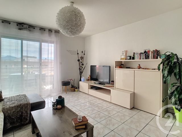 Appartement T2 à louer - 2 pièces - 41.52 m2 - MARSEILLE - 13010 - PROVENCE-ALPES-COTE-D-AZUR - Century 21 Can Transactions