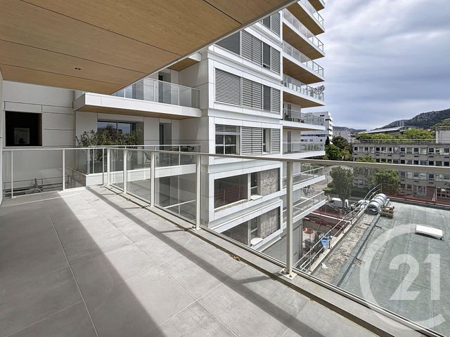 Appartement à louer - 3 pièces - 64.43 m2 - MARSEILLE - 13008 - PROVENCE-ALPES-COTE-D-AZUR - Century 21 Can Transactions