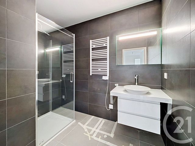 Appartement à louer - 3 pièces - 64.43 m2 - MARSEILLE - 13008 - PROVENCE-ALPES-COTE-D-AZUR - Century 21 Can Transactions