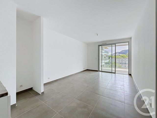 Appartement à louer - 3 pièces - 64.43 m2 - MARSEILLE - 13008 - PROVENCE-ALPES-COTE-D-AZUR - Century 21 Can Transactions