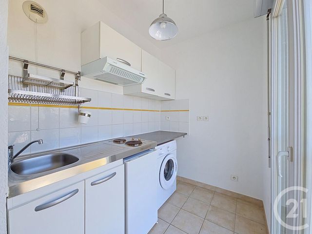 Appartement T1 à vendre - 1 pièce - 28.1 m2 - MARSEILLE - 13008 - PROVENCE-ALPES-COTE-D-AZUR - Century 21 Can Transactions