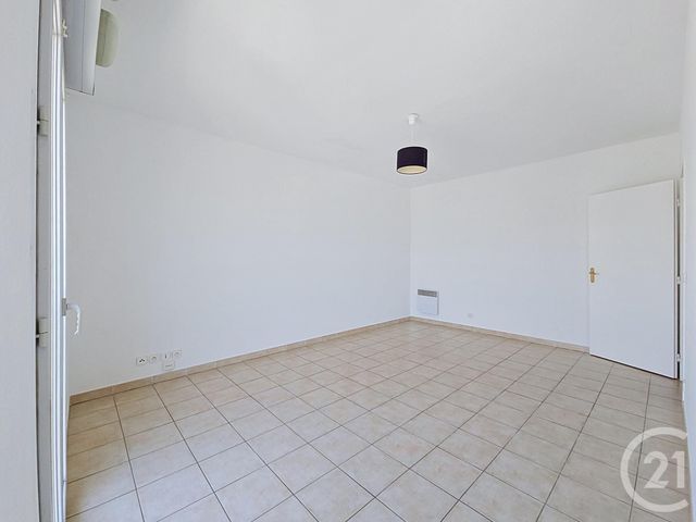 Appartement T1 à vendre - 1 pièce - 28.1 m2 - MARSEILLE - 13008 - PROVENCE-ALPES-COTE-D-AZUR - Century 21 Can Transactions