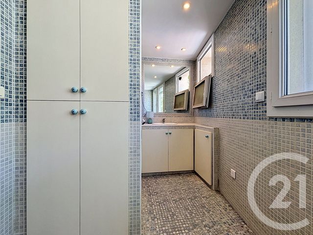 Appartement à louer - 2 pièces - 43.9 m2 - MARSEILLE - 13008 - PROVENCE-ALPES-COTE-D-AZUR - Century 21 Can Transactions