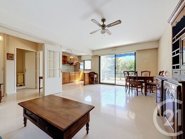 Appartement T2 à vendre - 2 pièces - 56.87 m2 - MARSEILLE - 13008 - PROVENCE-ALPES-COTE-D-AZUR - Century 21 Can Transactions