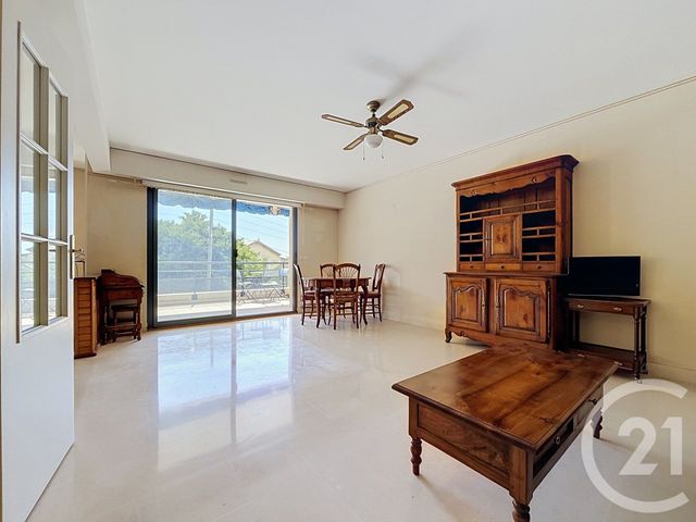 Appartement T2 à vendre - 2 pièces - 56.87 m2 - MARSEILLE - 13008 - PROVENCE-ALPES-COTE-D-AZUR - Century 21 Can Transactions